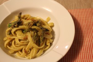 Fettuccia asparagus and sundried tomato pate'