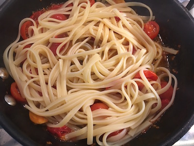 Linguine with Fresh Tomatoes and Garlic