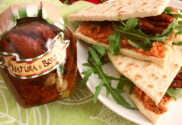 feat_bf_1_Piadina_with_sundried_tomatoes_sauce_and_rocket