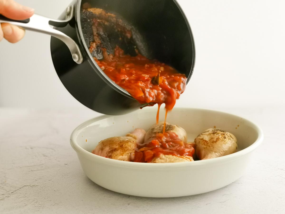 chicken with tomato sauce